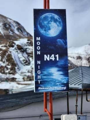 Moon Night Hotel Kazbegi Eksteriør billede