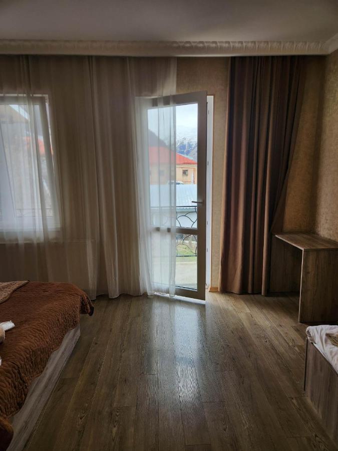 Moon Night Hotel Kazbegi Eksteriør billede