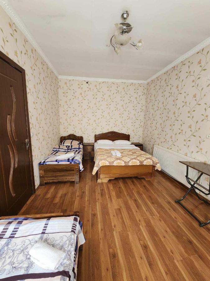 Moon Night Hotel Kazbegi Eksteriør billede